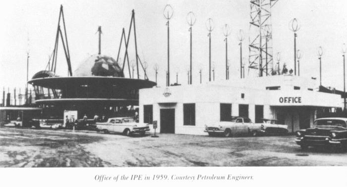 Construction of the KELi satellite building, 1959